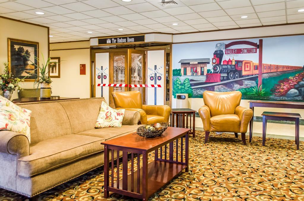 Norwood Inn Hudson Luaran gambar